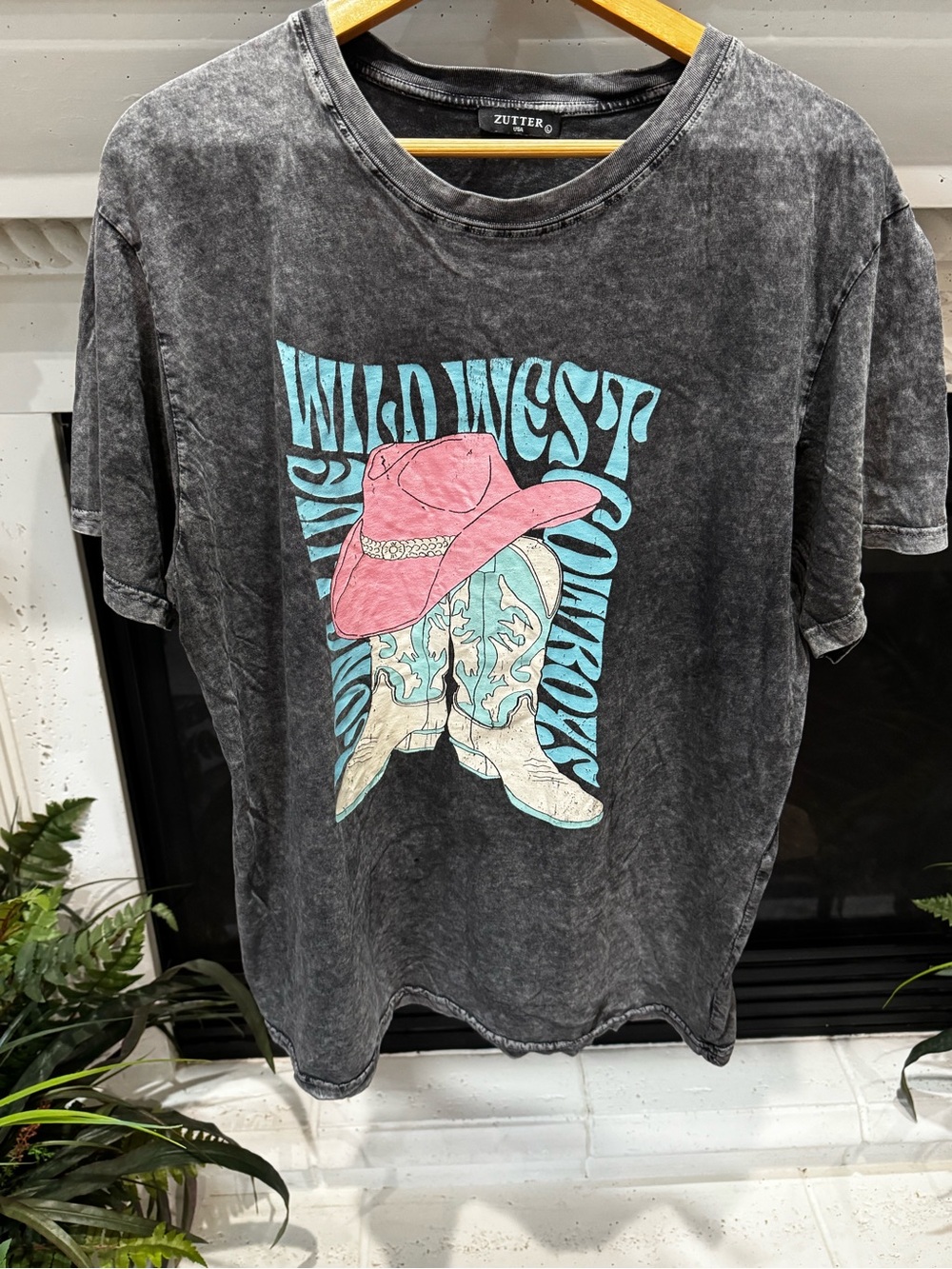 Zutter Women’s Wild West Graphic Short Sleeve Tee - Black with Pink & Aqua Print